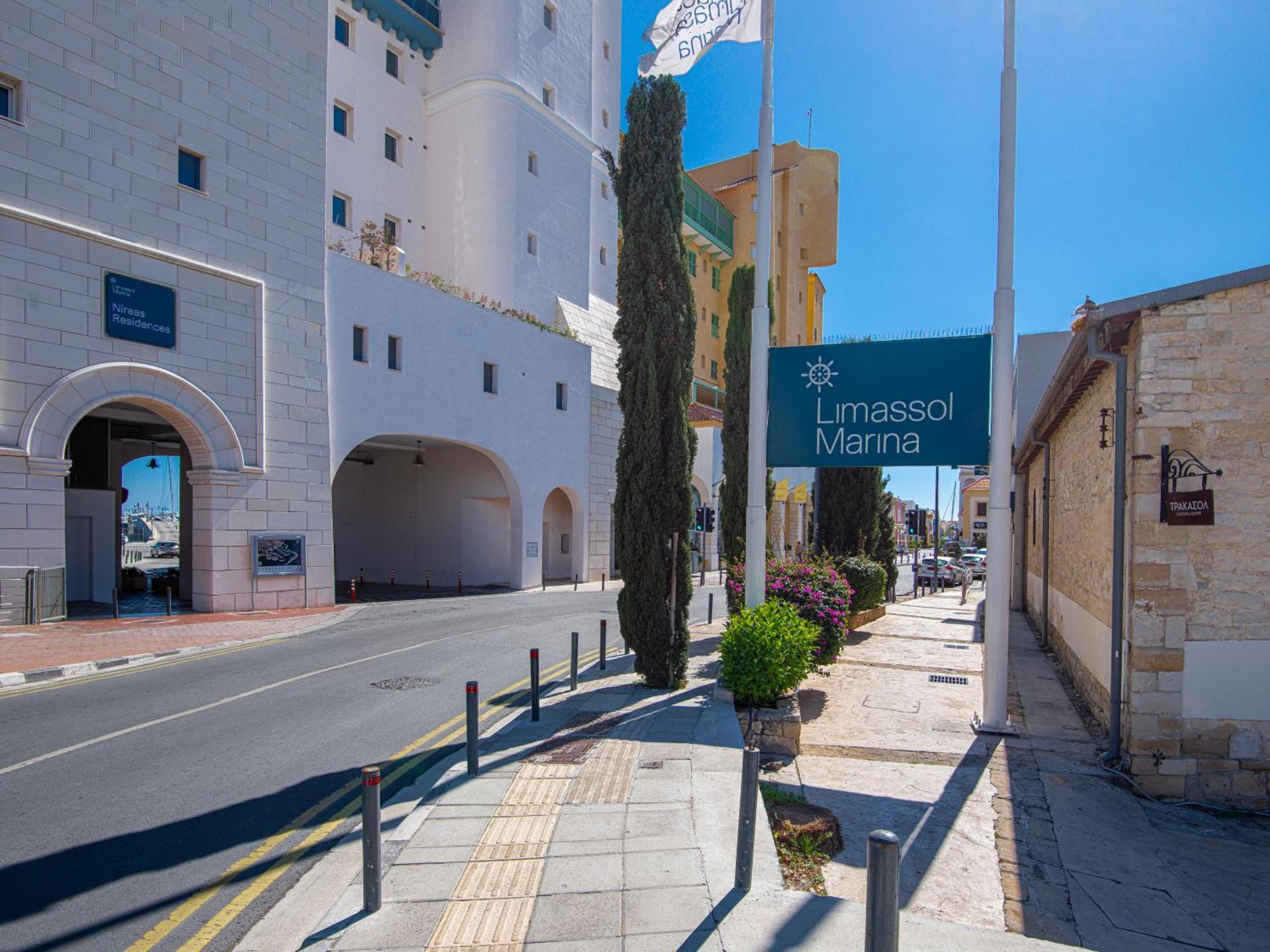 Sanders Crystal 1 Limassol Exterior photo